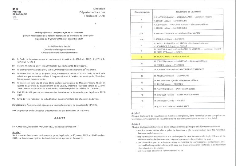 AP20251339 LOUVETERIE